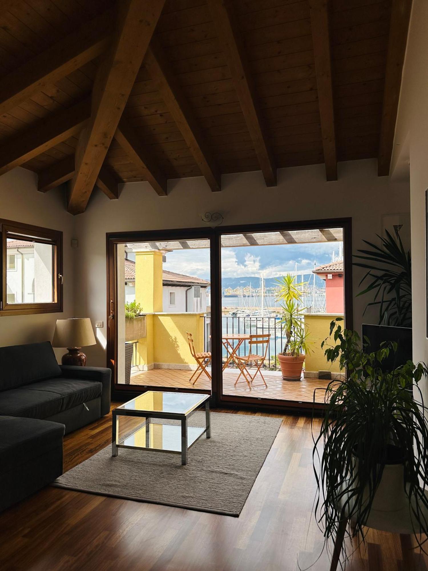 Apartment Claudia Múggia Екстериор снимка